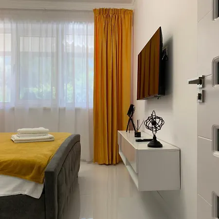 Mamaia Nord 01 Odyssey Apartmán *